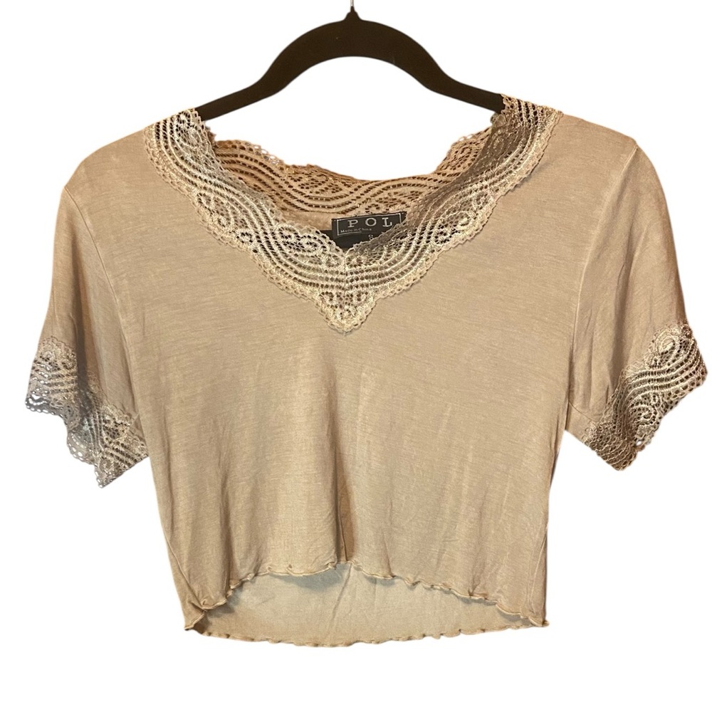 POL Lace-Trim Cropped Top